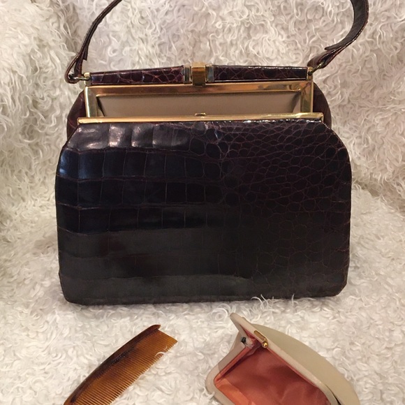 50/60s alligator print purse, leather interior. - Picture 6 of 7